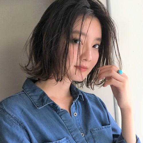 外国人風☆ニュアンスなハネ質感ボブ×グレーアッシュ