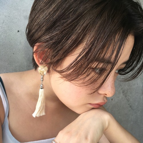 <スタイリング簡単＞乾かすだけでキマる外国人風抜け感ショート